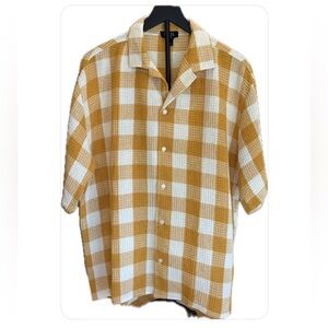 boohooMan NWOT Plaid Waffle Knit Short Sleeve Button-Up Shirt Eggwhite/Gold M